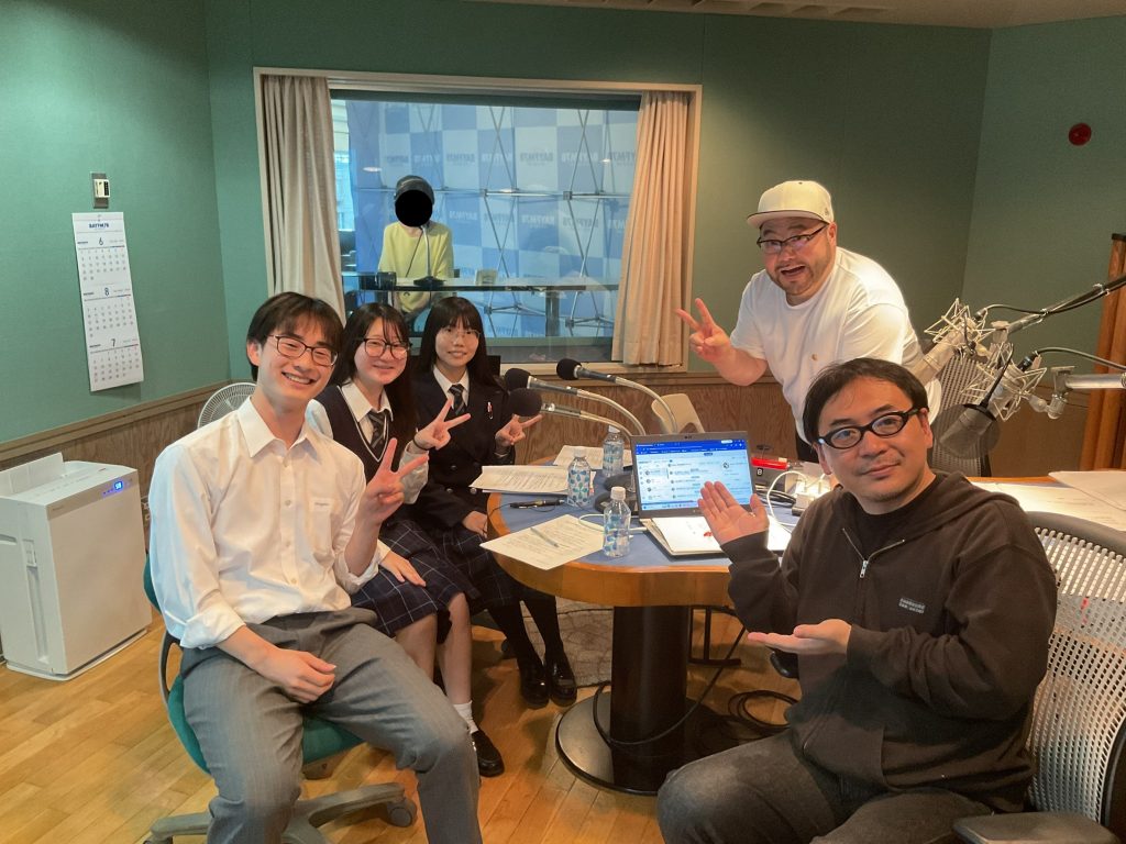 【駒込学園100周年】ラジオ番組に生徒が出演しました！