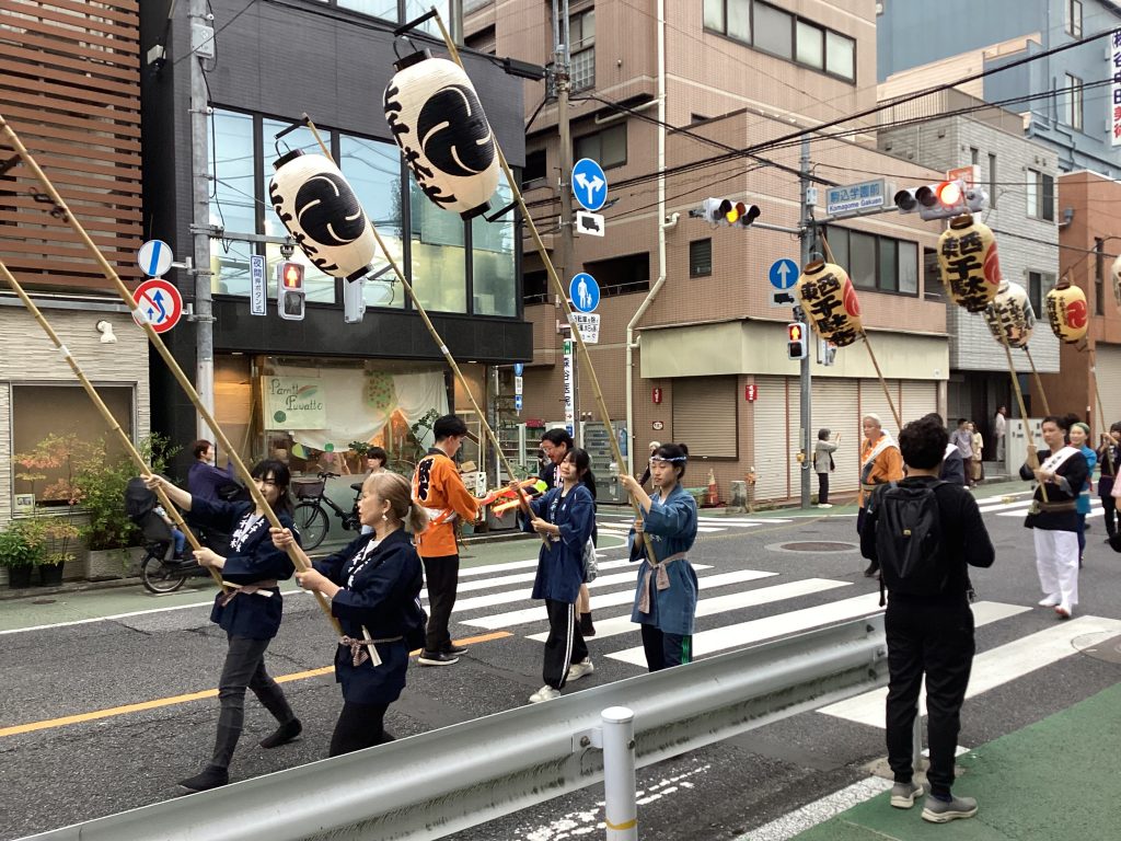 【ボランティア部】9月26日・27日　根津神社例大祭ボランティアのご報告